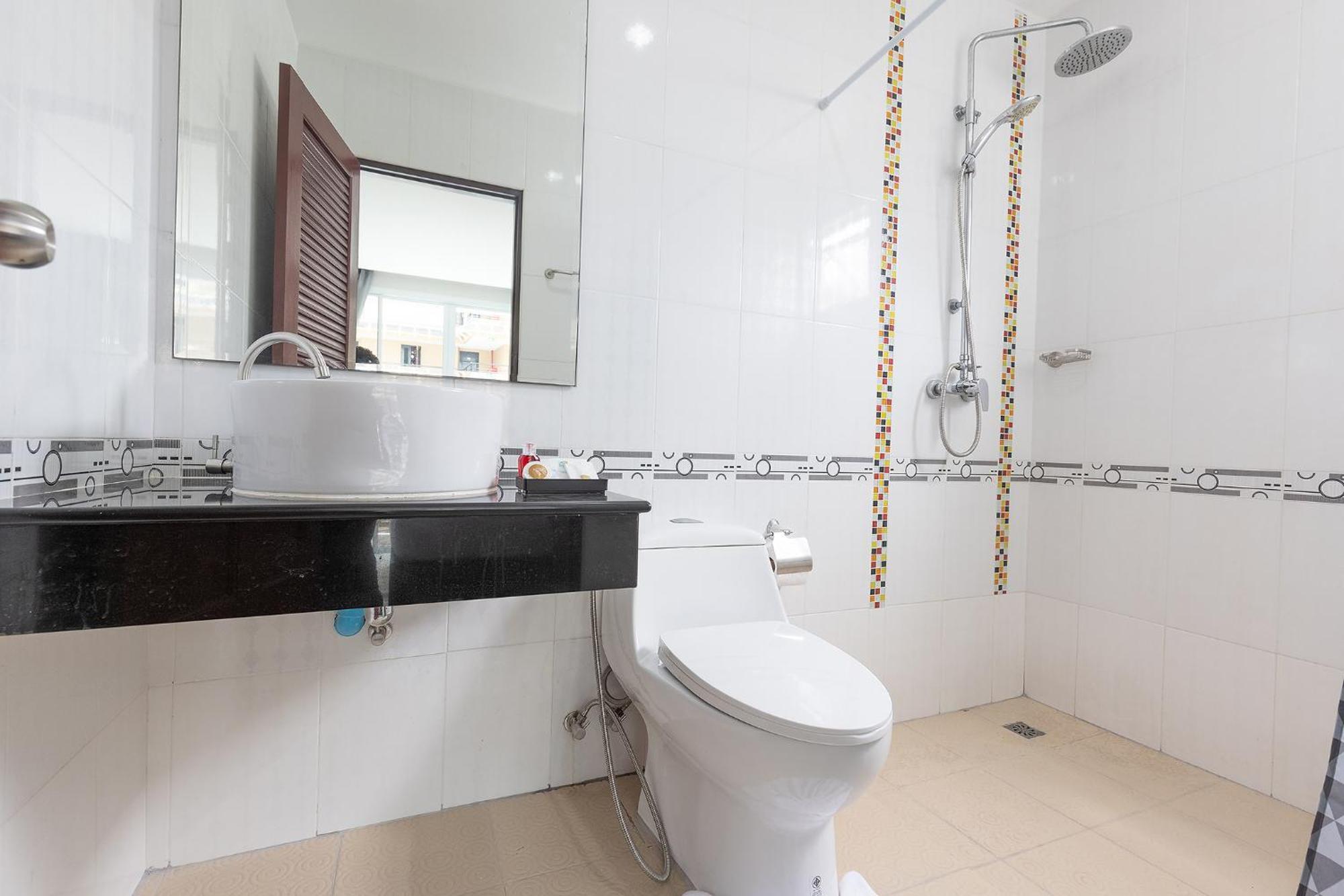 The Chic Patong Hotel Стая снимка