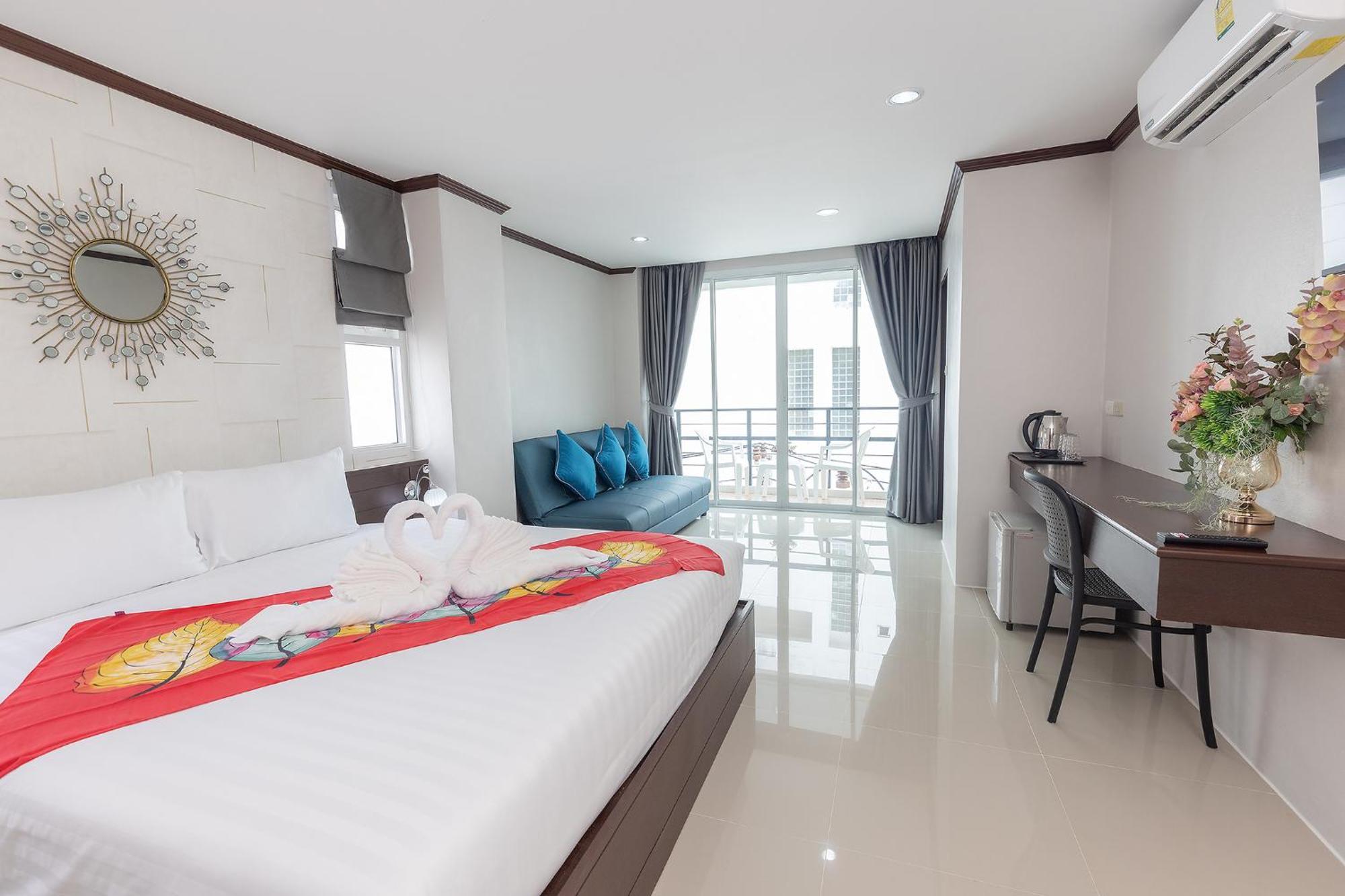 The Chic Patong Hotel Стая снимка
