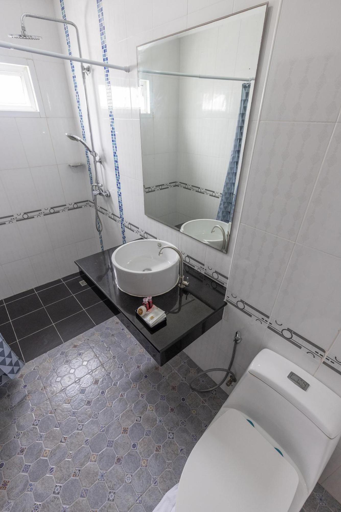 The Chic Patong Hotel Стая снимка