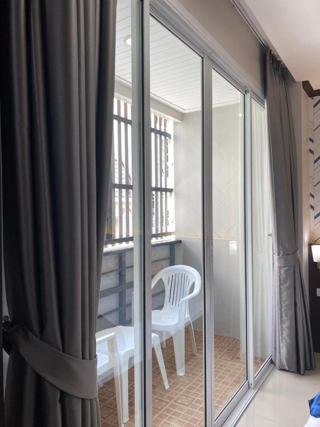 The Chic Patong Hotel Стая снимка